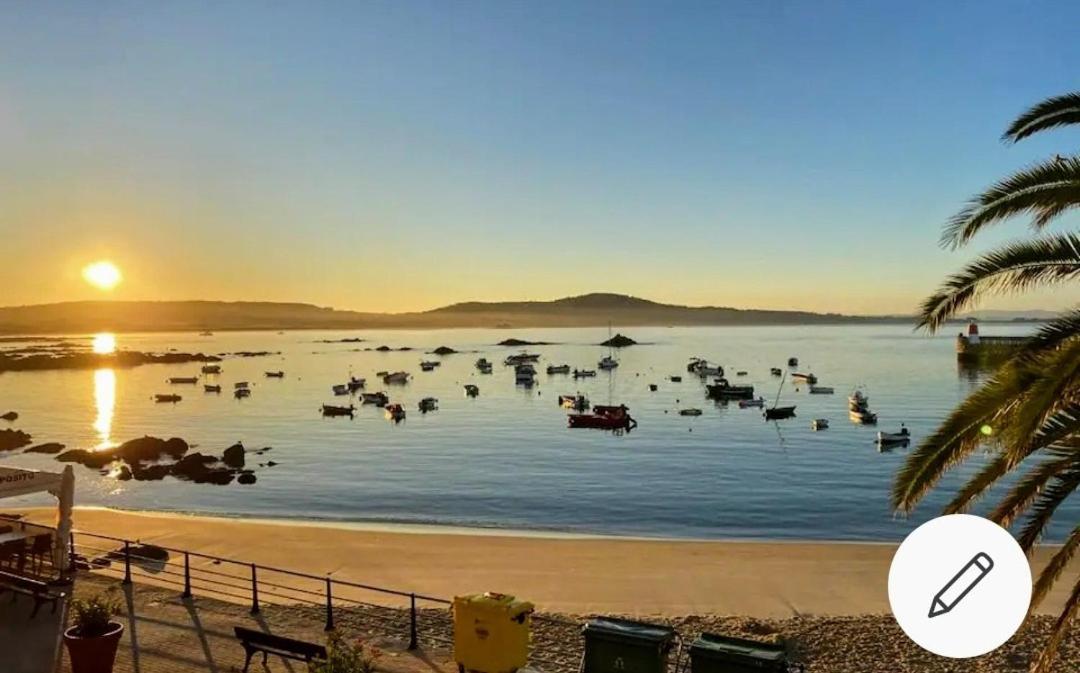 Vistas Al Mar En Corrubedo Villa Bagian luar foto